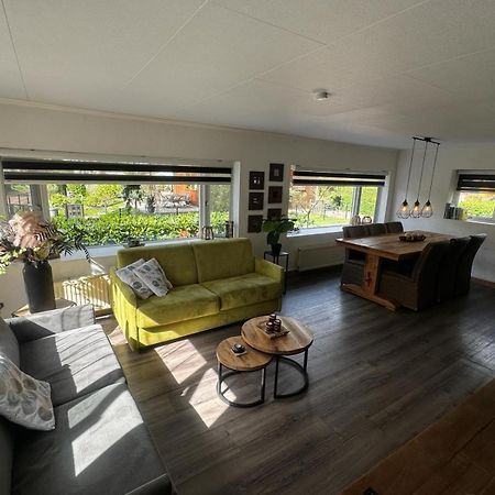 Luxe vakantiehuis in het bos Overbroek Buitenkant foto