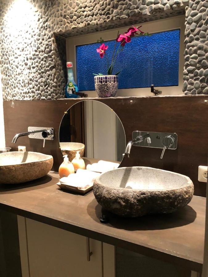 Luxe vakantiehuis in het bos Overbroek Buitenkant foto