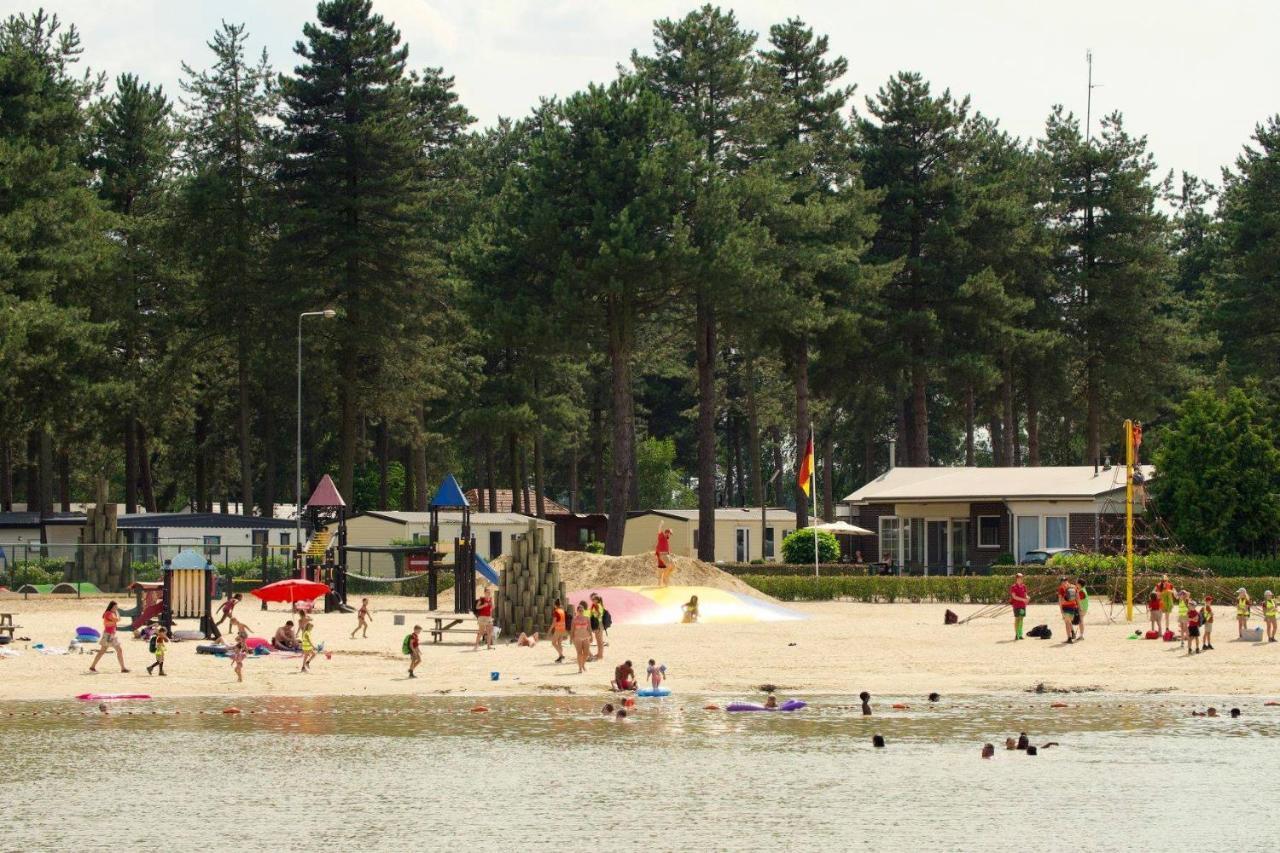 Luxe vakantiehuis in het bos Overbroek Buitenkant foto