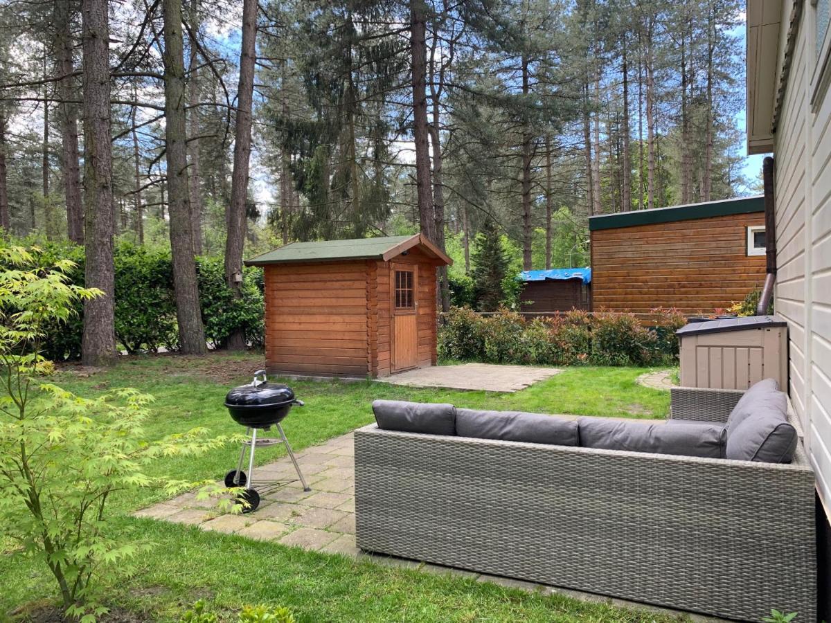 Luxe vakantiehuis in het bos Overbroek Buitenkant foto