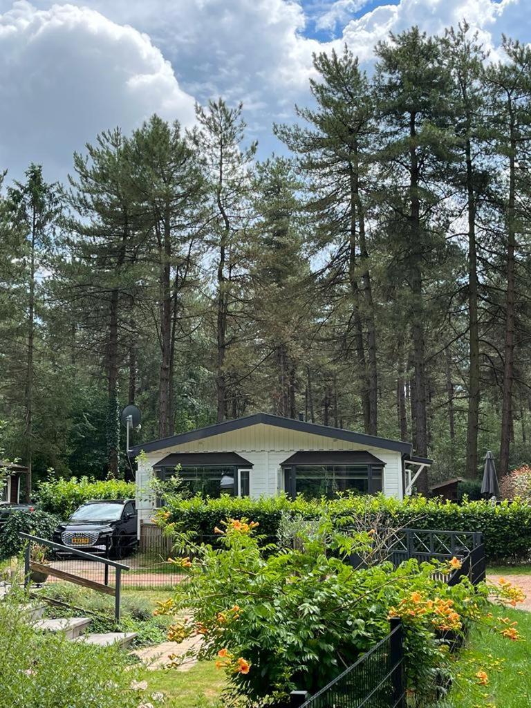 Luxe vakantiehuis in het bos Overbroek Buitenkant foto